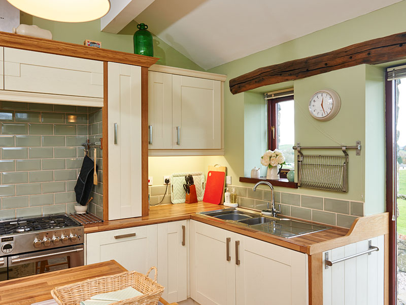 kitchen-refit-refit-kitchen-units-rearrange-sink-and-plumbing-move